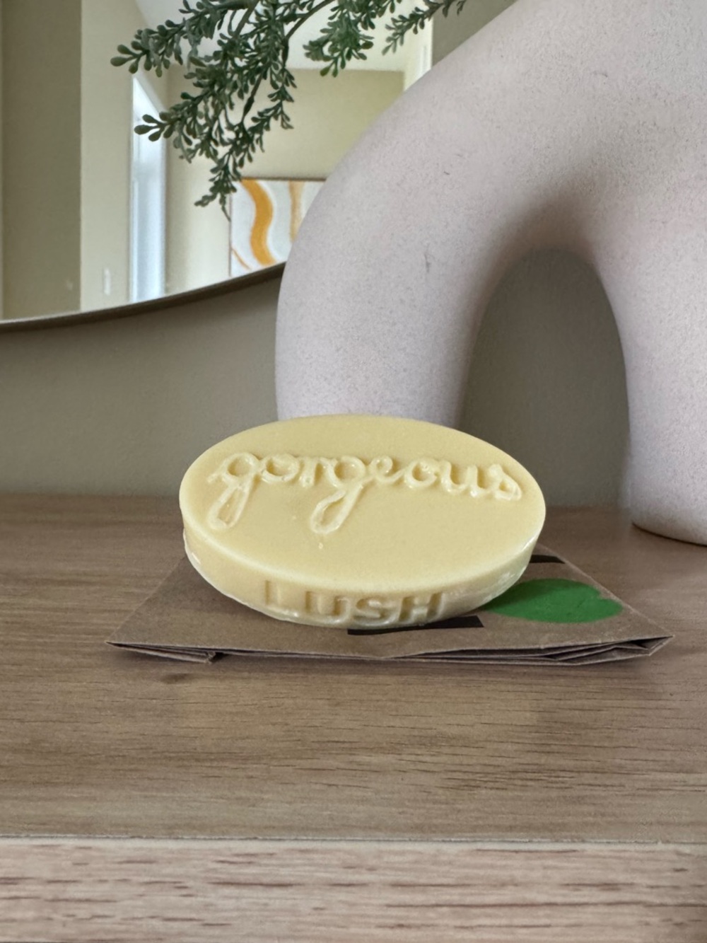 Lush Gorgeous massage bar